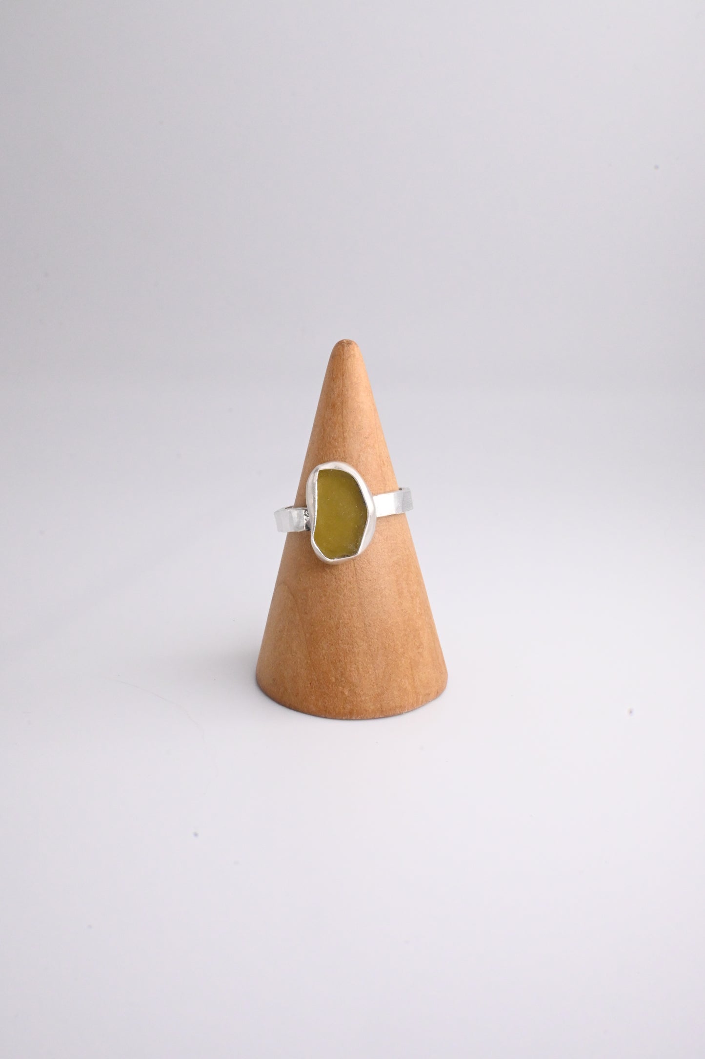 Sea Glass Ring 3mm [Size 7]