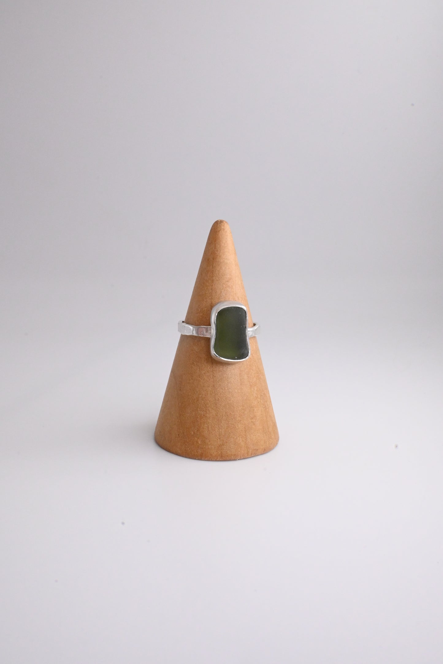 Sea Glass Ring 1mm [Size 6.5]