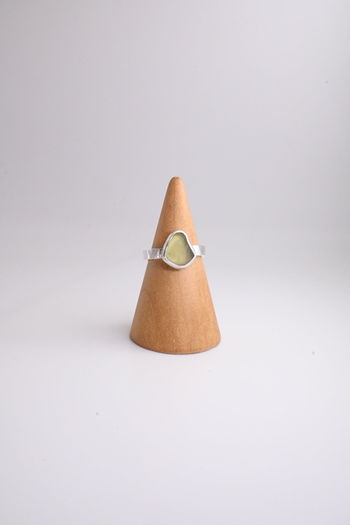 Sea Glass Ring 3mm [Size 7]