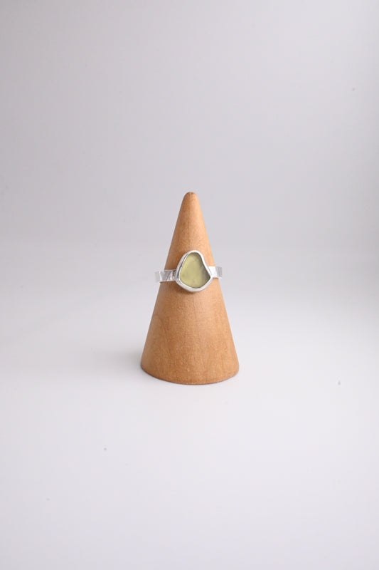 Sea Glass Ring 3mm [Size 7]