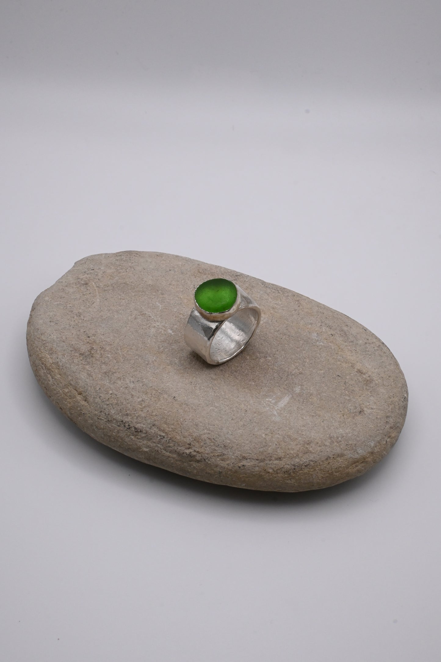 Sea Glass Ring Chunky 10mm [Size 8]