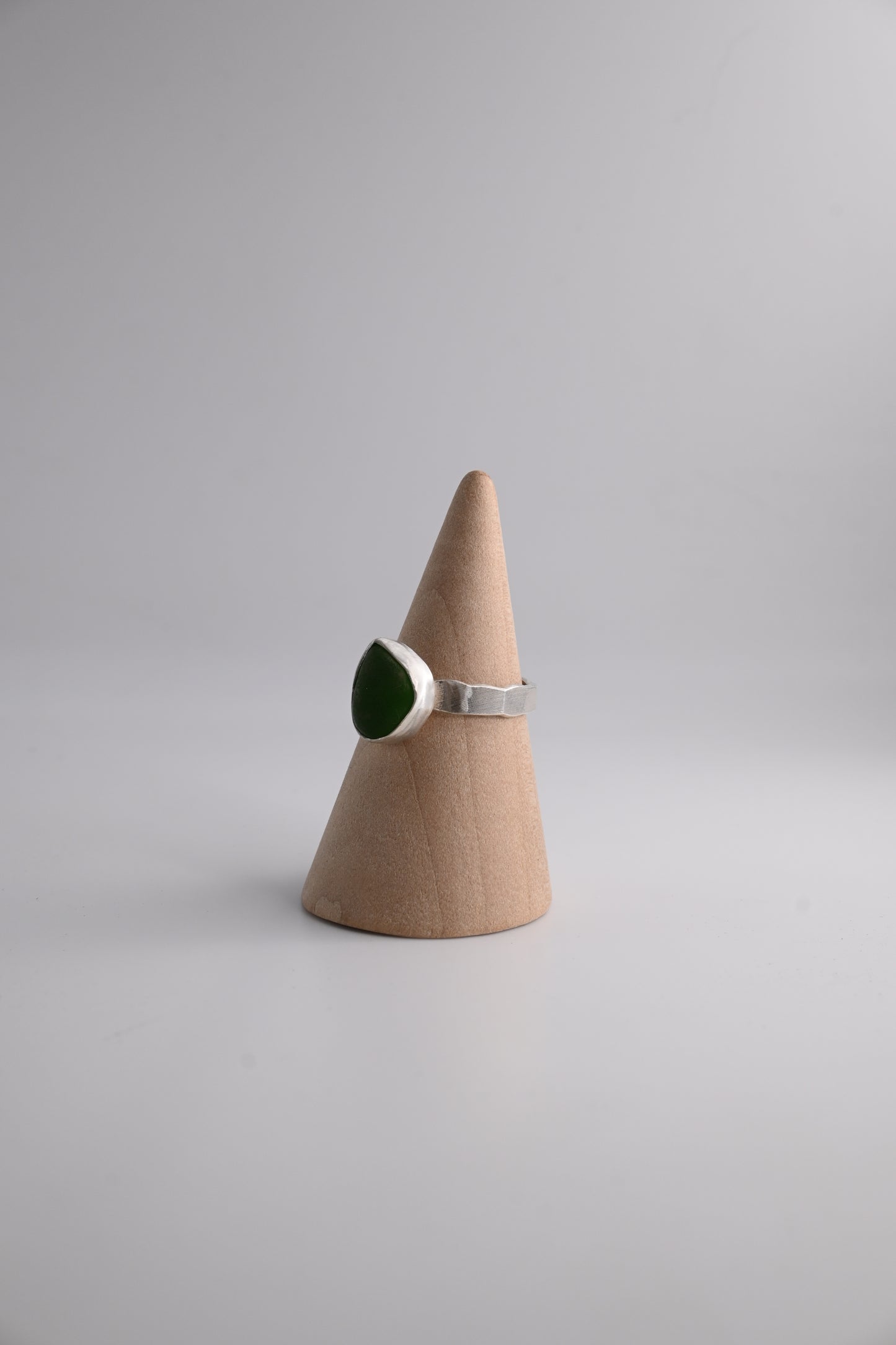 Sea Glass Ring 3mm [Size 7.5]