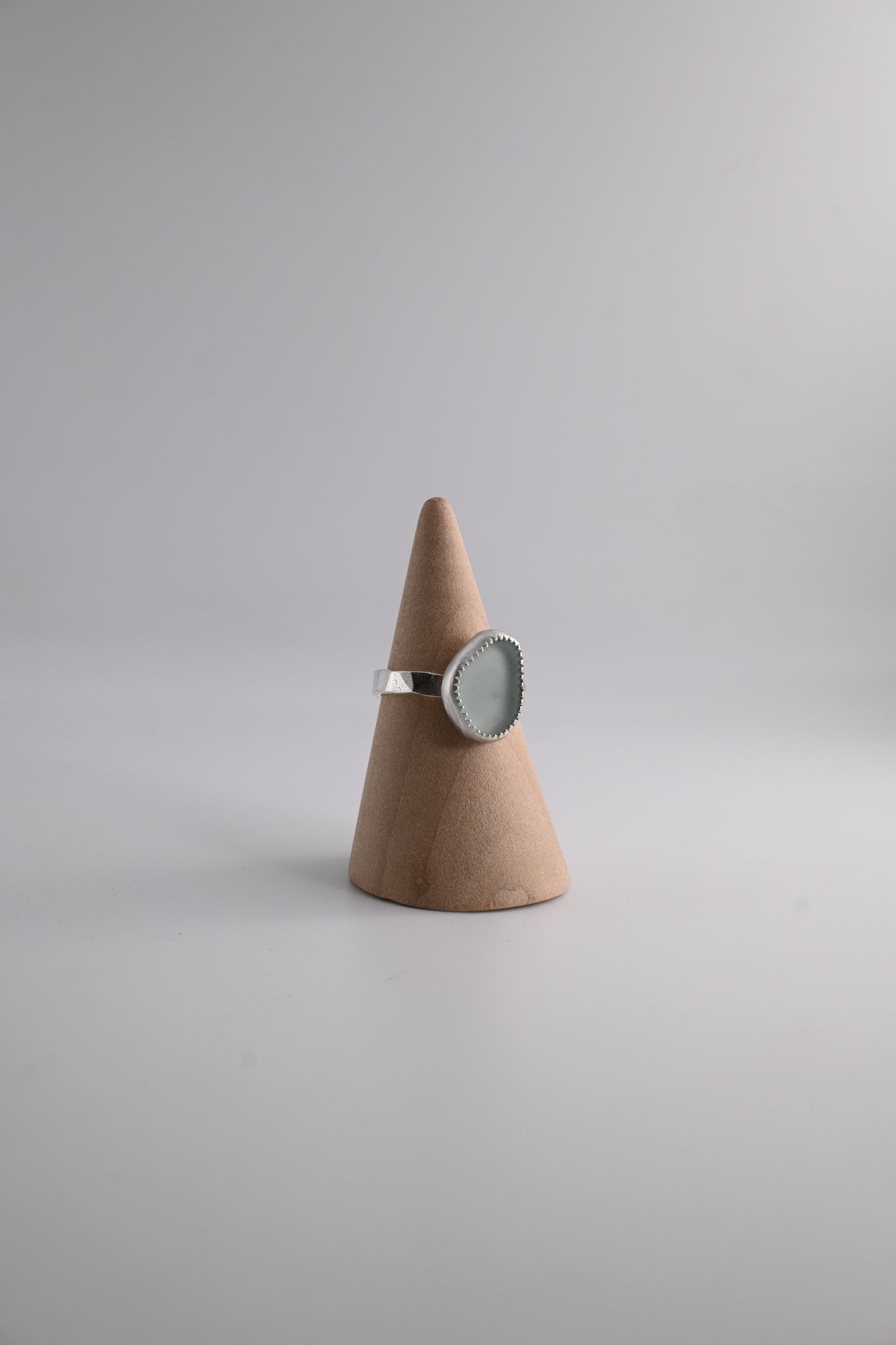 Sea Glass Ring 3mm [Size 8]
