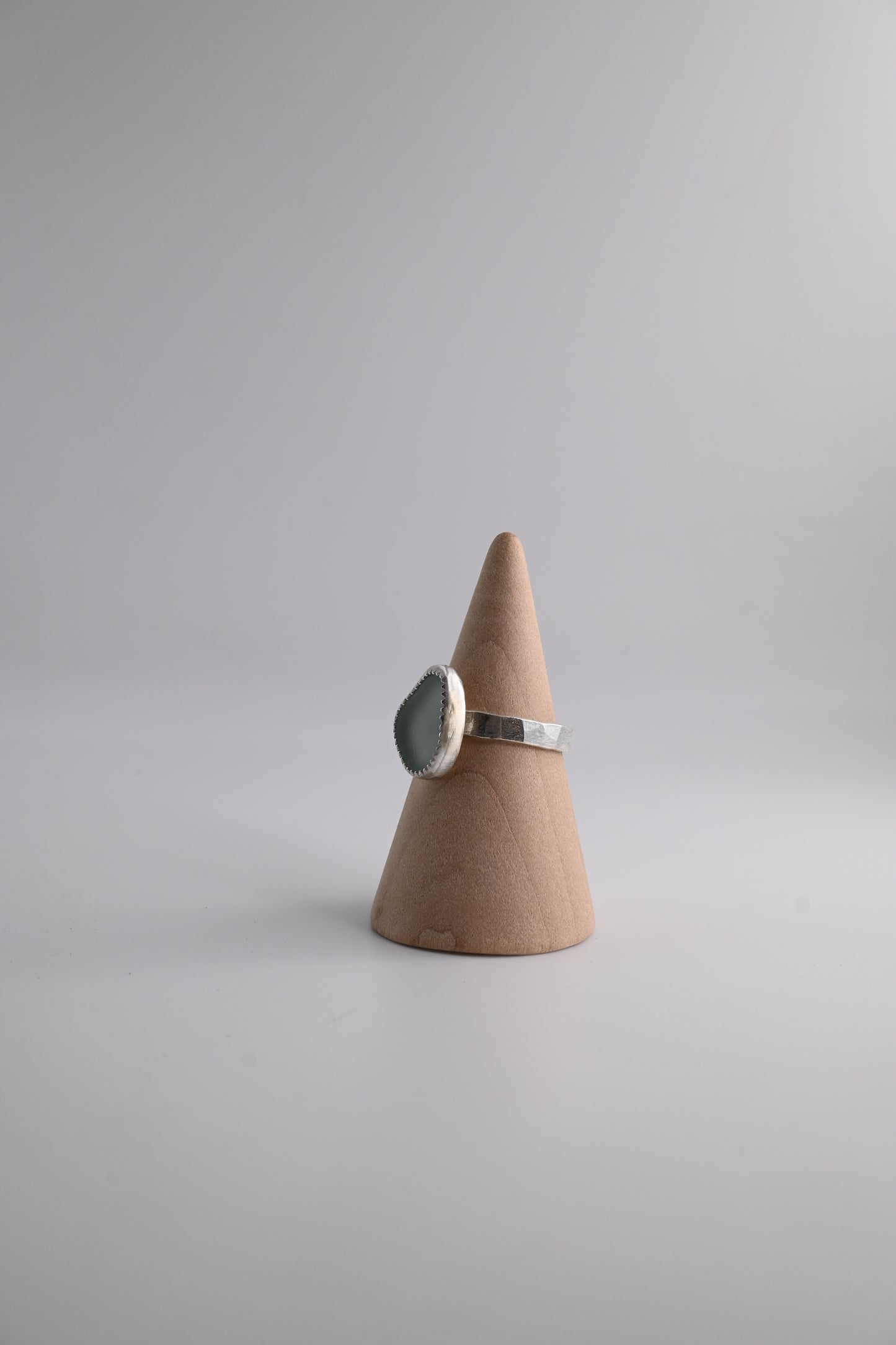 Sea Glass Ring 3mm [Size 8]