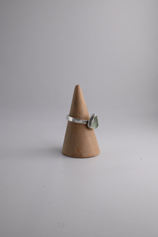 Sea Glass Ring 3mm [Size 7.5]