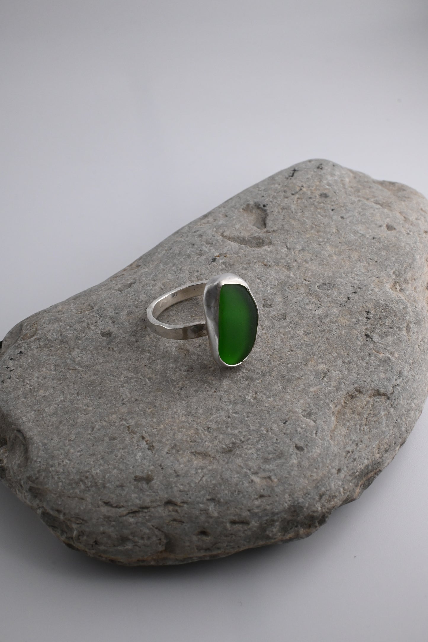 Sea Glass Ring 3mm [Size 8]