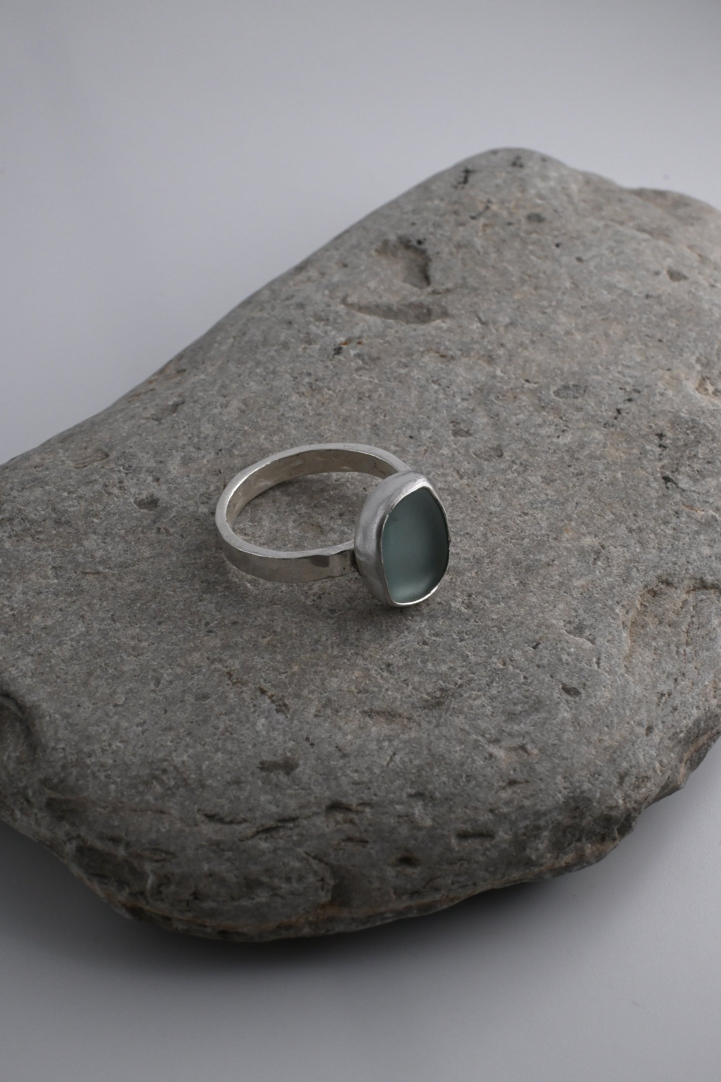 Sea Glass Ring 3mm [Size 8]