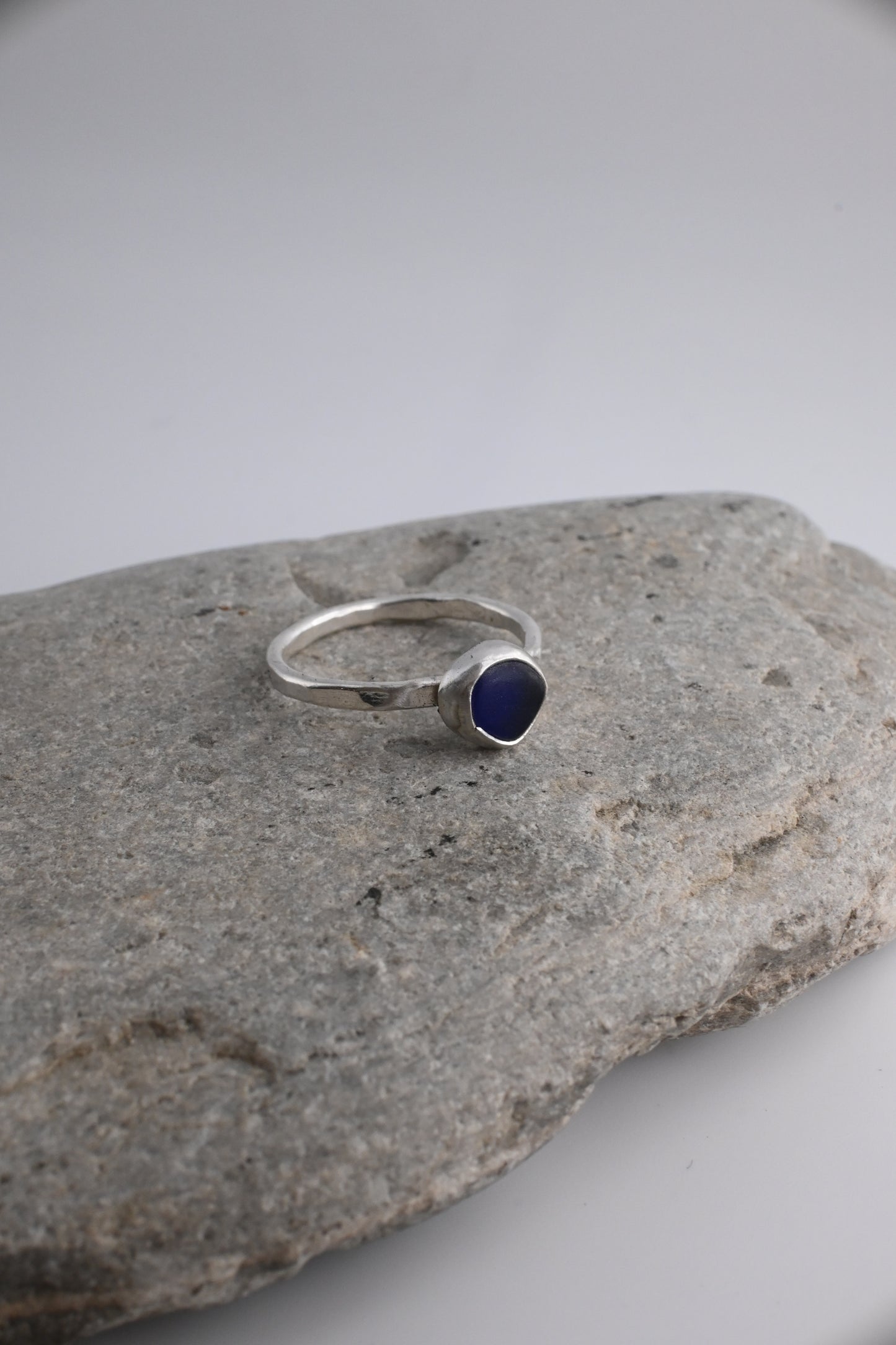 Sea Glass Ring 1mm [Size 7.5]