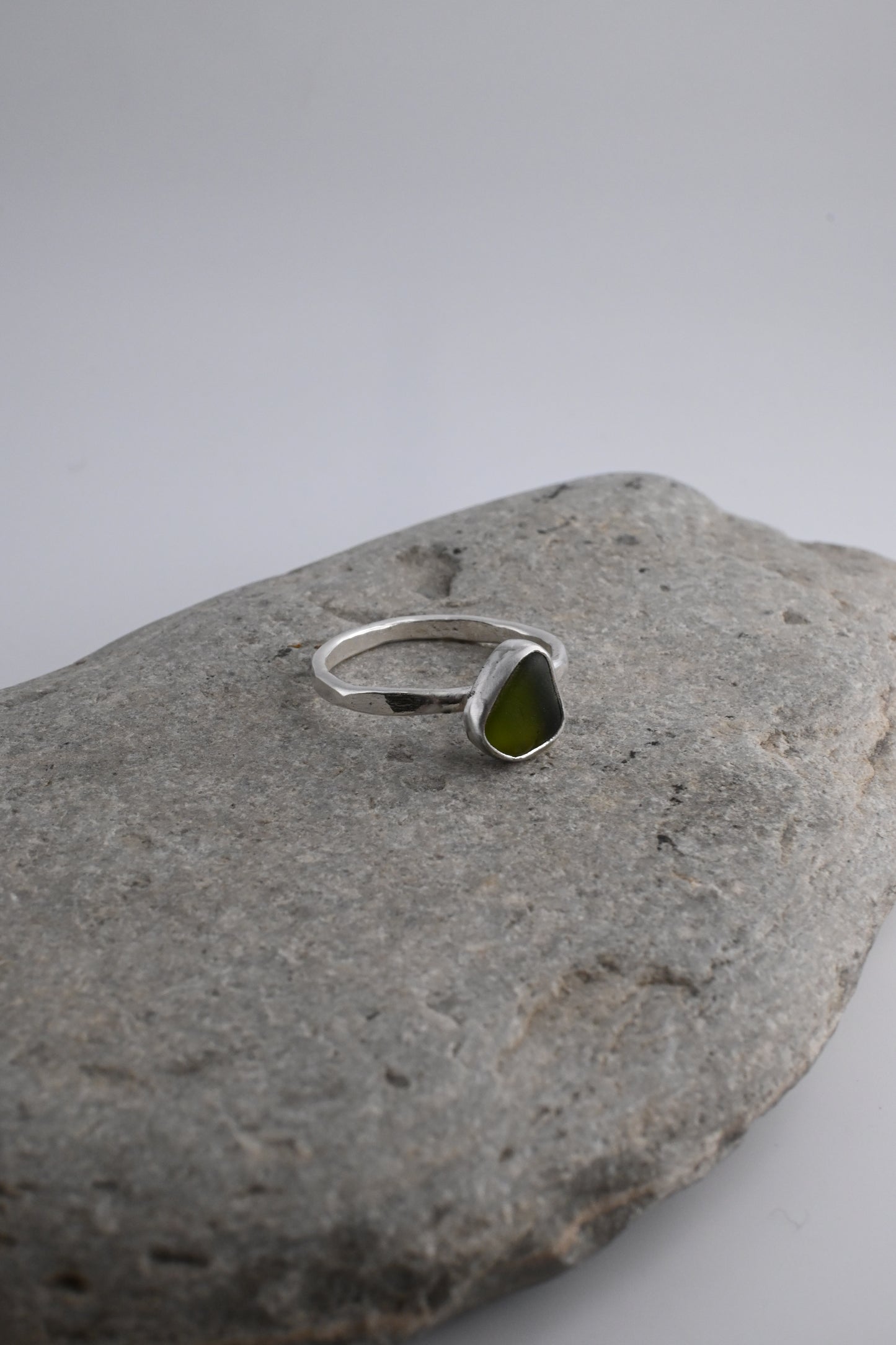 Sea Glass Ring 1mm [Size 8]