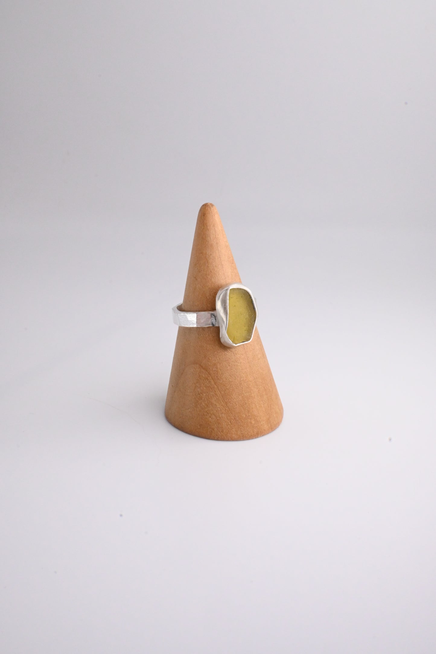 Sea Glass Ring 3mm [Size 7]