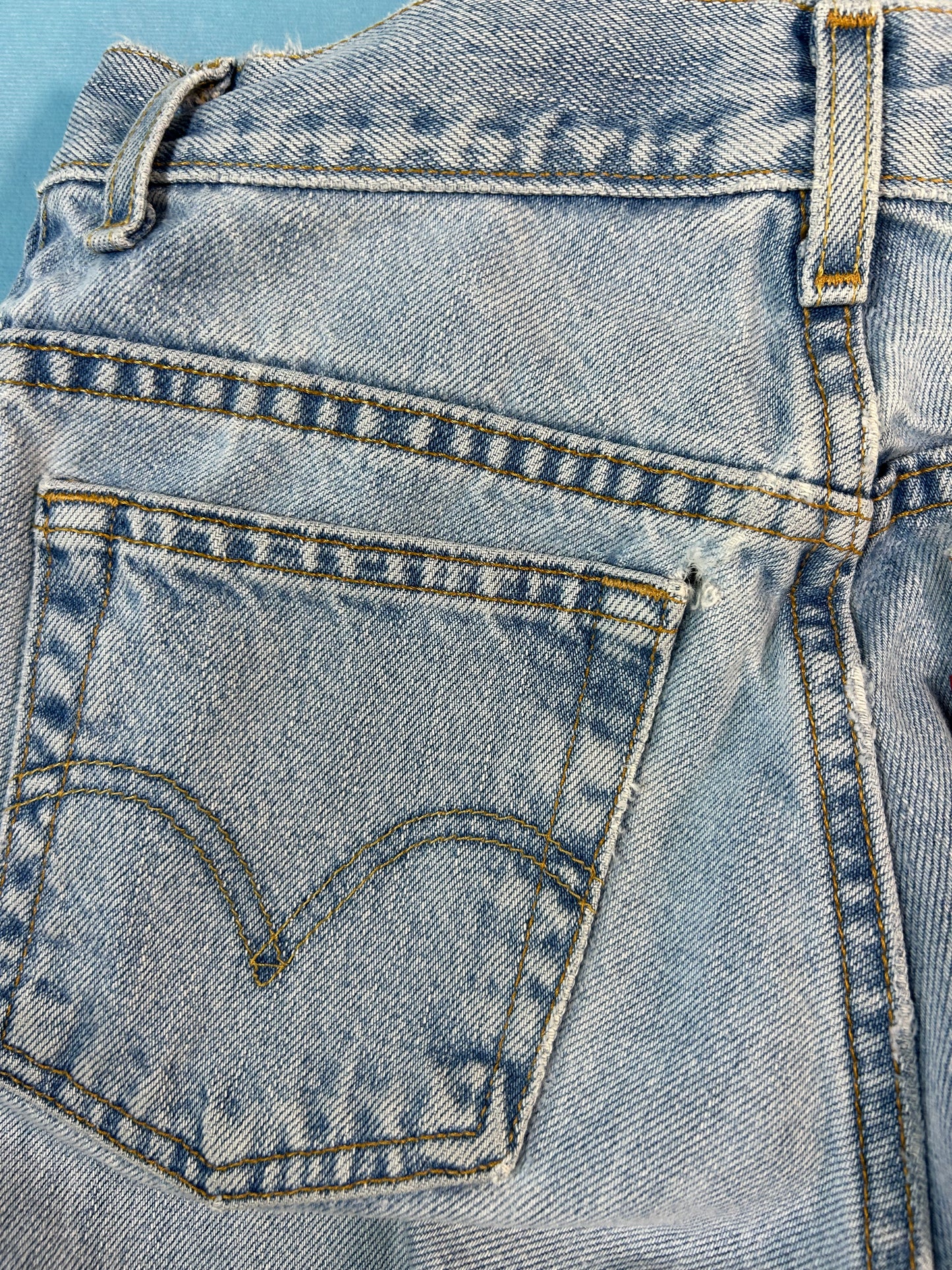 Vintage Levi’s Classic Relaxed 550 Jeans [Size 27]