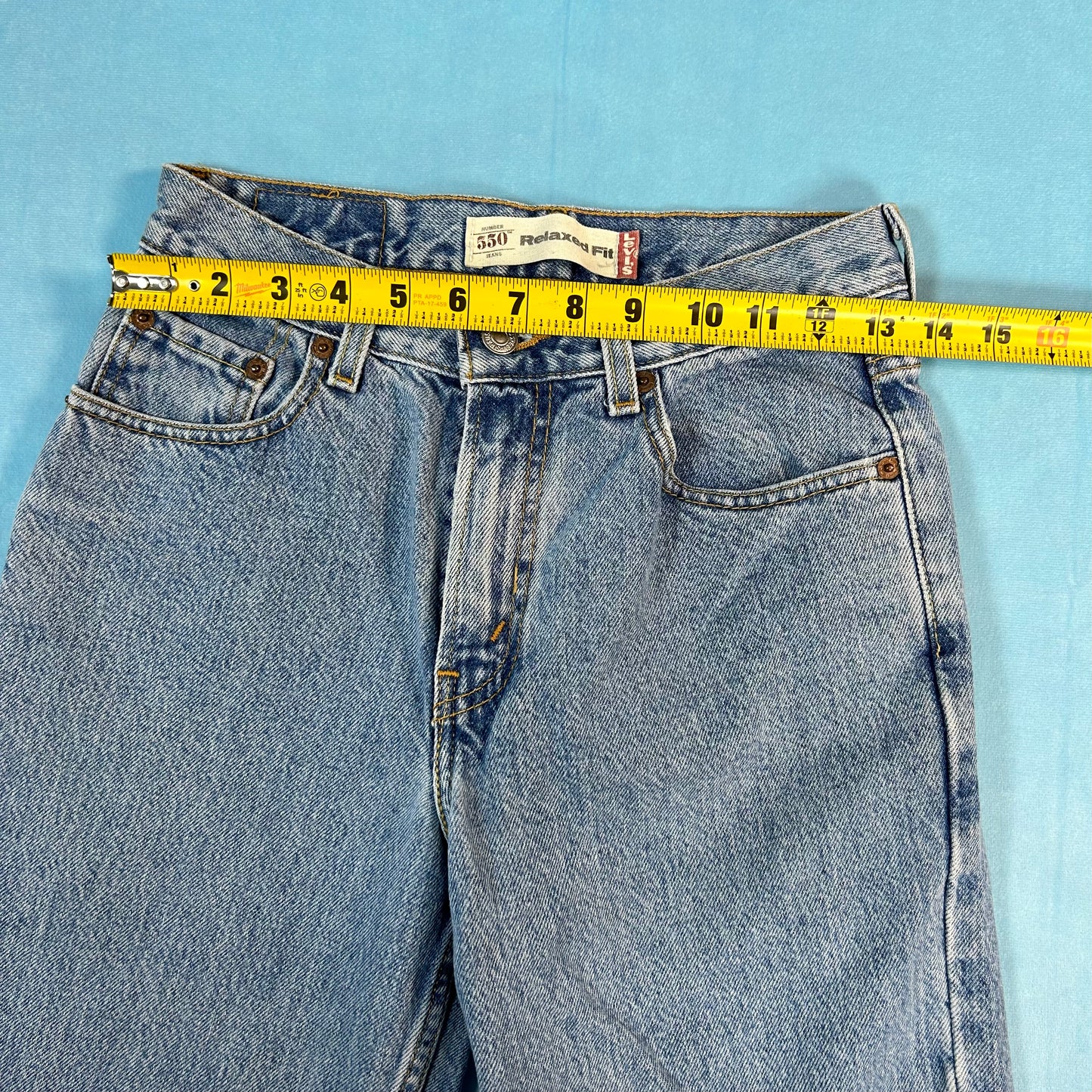 Vintage Levi's 550 Jeans [Size 27]